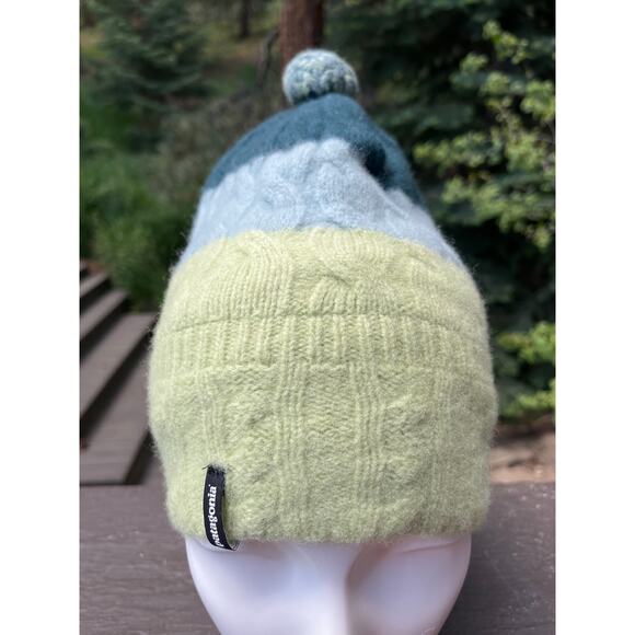 Patagonia Wool Tri-Color Pom Pom Beanie  Green Hat One Size - Picture 1 of 7